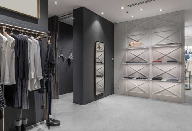 Grey mounstain tile